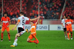  克莱蒙门将连续扑点，球队惊险守平强敌  