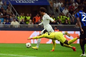  罗马门将神扑零封强敌  