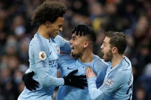  法兰克福新帅格拉斯纳首秀获胜，带队走出低迷期  