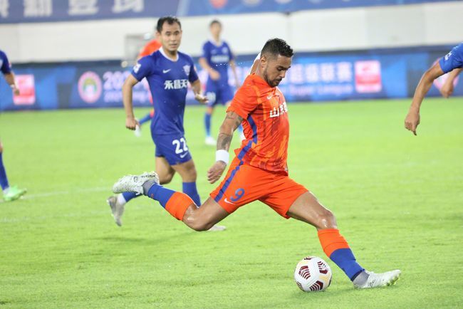  勒沃库森锋线重组租借引进意甲金靴雷特吉  